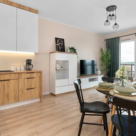 Modern With Parking And Balcony By Renters *