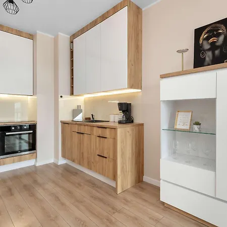 Modern With Parking And Balcony By Renters Lägenhet Gdańsk